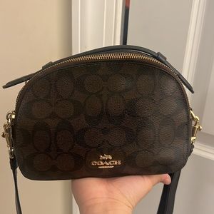 Coach small crossbody bag (coach signature print).